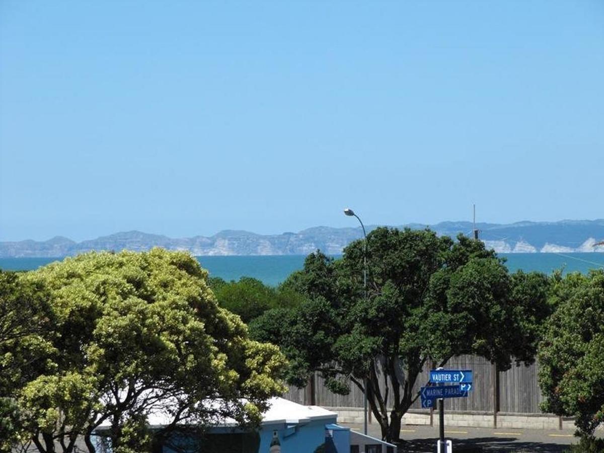 Napier Art House Backpackers Hostel ภายนอก รูปภาพ